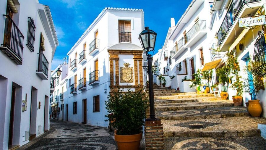Malaga: Frigiliana & Nerja Tour with Local Product Tastings - The coast drive through Axarquia: the views come with less hassle