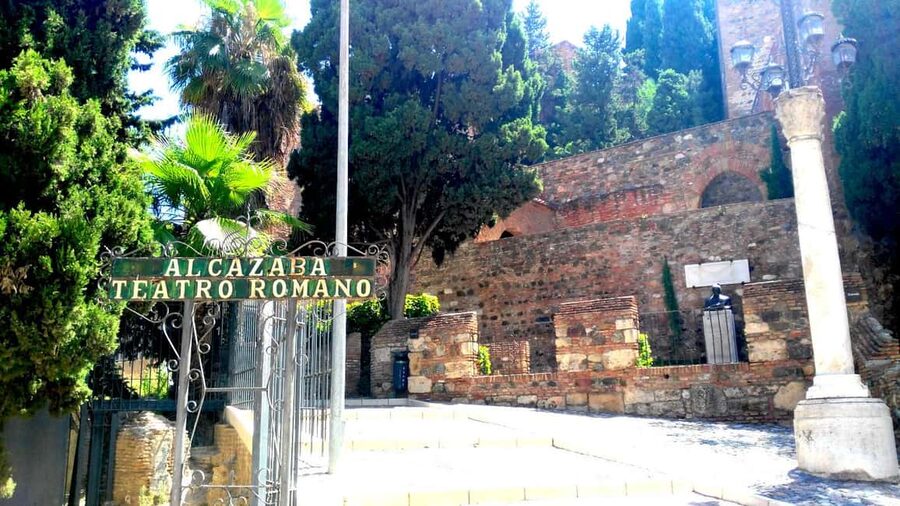 Málaga: Historic Center Tour with Local Guide - Roman Theatre and Plaza de la Merced: 1st Century BC in Modern Streets