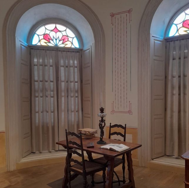 Malaga: Picasso’s Birthplace Museum Entrance Ticket - Early objects and family photos: how to spot what matters
