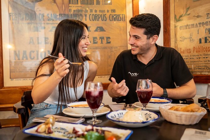 Malaga Private Gastronomic Tour: Tapas, Wine & Rooftops - Malaga at 5 pm: an evening made for tapas and wine