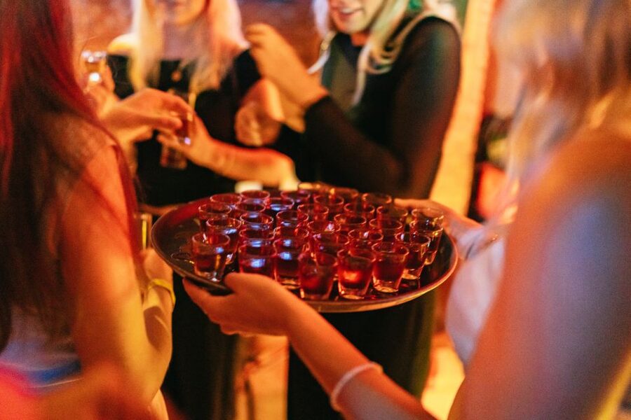 Malaga: Pubs and Clubs Crawl - Stop by Stop: What Each Phase Feels Like