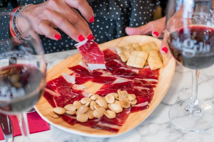 Malaga: Show and Food at Alegría Flamenco and Restaurant - Seating, pacing, and the little rules that shape the vibe