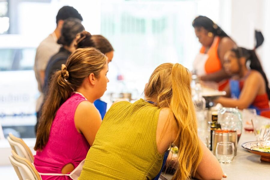 Málaga: Spanish Cooking Workshop with Paella and Sangria - Málaga cooking class in the historic center: location that saves time