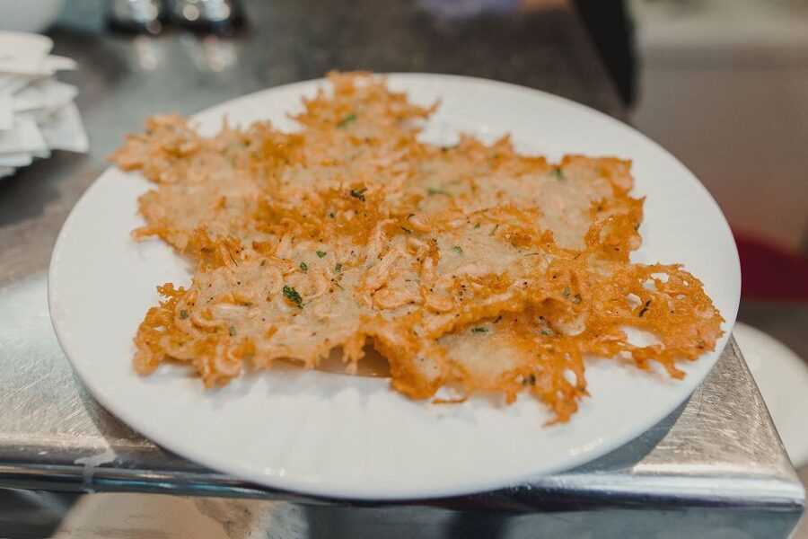 Malaga: Tapas Crawl - Rain or shine: staying comfortable while you taste