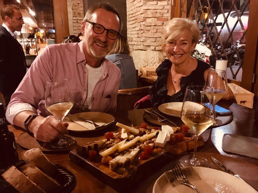 Malaga: Tapas Crawl - How the timing works: 45-minute tapas rounds plus a 20-minute wine moment