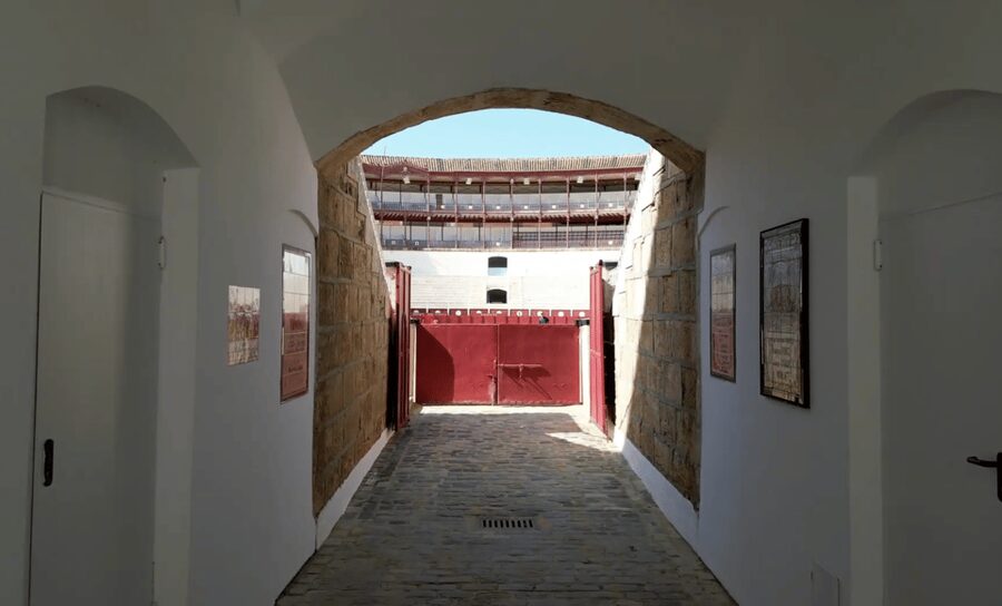 Malaga: Tour of Malagueta Bullring & Immersive Exhibition - The audioguide route through the Gate of Triumph and beyond