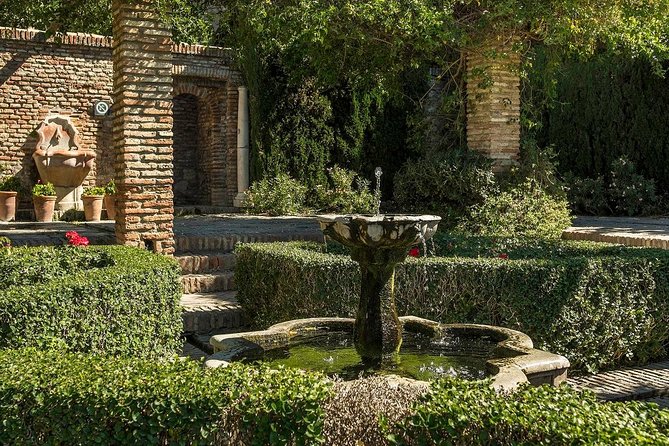 Malaga Tour with Cathedral, Alcazaba and Roman Theatre - Malaga Cathedral, La Manquita: The Inside-View You Want