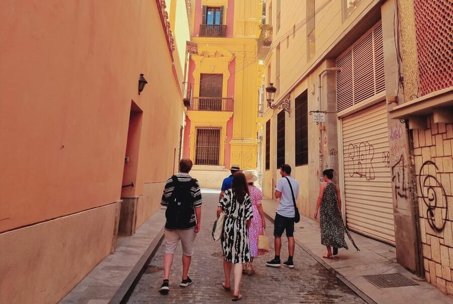 Málaga: Wine & Tapas Tour - The famous bar stretch: learning Málaga’s food evolution while you taste