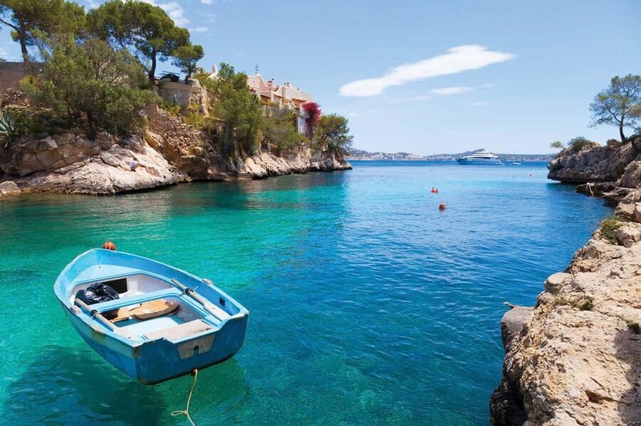 Mallorca: 2-Hour Coastline & Malgrat Islands Catamaran Tour - Why a 2-Hour Catamaran Works So Well in Mallorca
