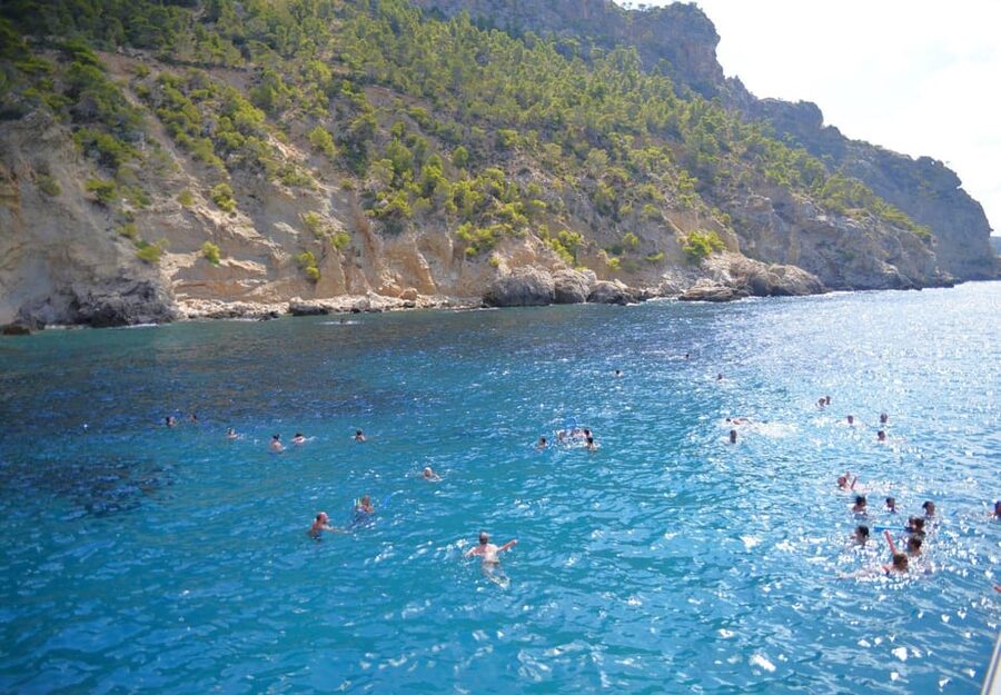 Mallorca: 2-Hour Coastline & Malgrat Islands Catamaran Tour - Onboard Comfort and What You Can Buy
