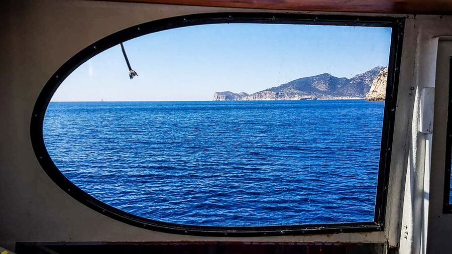 Mallorca: 3.5-Hour Boat Trip with Swimming and Snorkeling - Snorkeling gear, water depth, and how to actually enjoy the stops