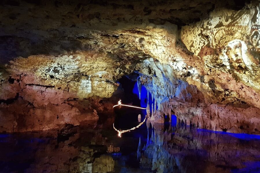 Mallorca: Day Trip to Caves of Hams & Optional Dinosaurland - Dinosaurland on Thursdays: big dinosaurs for families, not a full-day museum