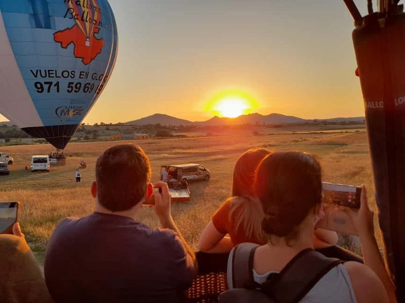 Mallorca: Hot Air Balloon Flight with Private Options - The safety briefing and balloon inflation at the airport near Manacor