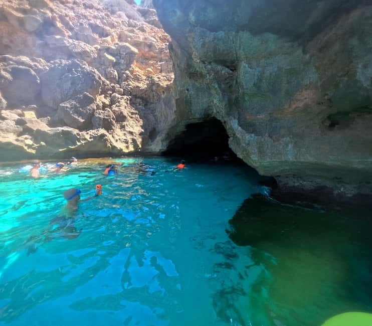 Mallorca: Sea Cave Kayaking Tour with Snorkeling and a Snack - The route: turquoise coves, cliff scenery, and sea caves