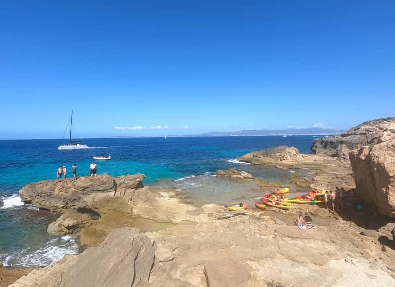 Mallorca: Sea Cave Kayaking Tour with Snorkeling and a Snack - What to bring (and what will save you later)