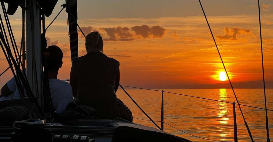 Marbella: Sunset Sailing Trip with Drinks and Snacks - Why Puerto Banús Sunset Feels So Special