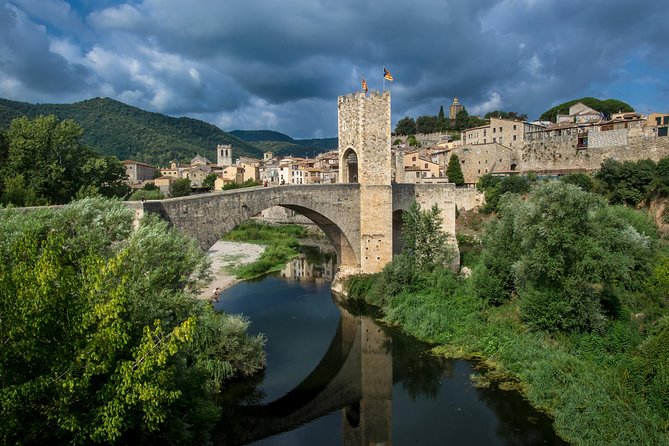 Medieval Three Villages Small Group Day Trip from Barcelona - Besalú’s medieval walk: bridge, monastery, mikveh, and synagogue