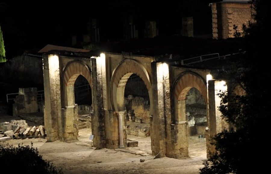 Medina Azahara Guided Tour at Night - Córdoba at Night: Choosing Transport Without Stress