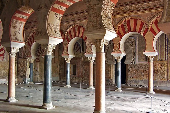 Medina Azahara Guided Tour - Getting there from Córdoba: bus meet-up versus free parking