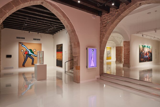 Moco Museum Barcelona Admission Ticket - How the audio guide option changes your pace