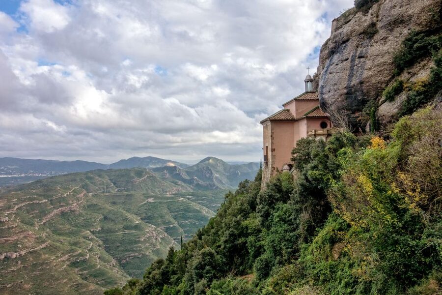 Montserrat & Cava Wineries Day Trip from Barcelona w/ Pickup - Should you book this tour?