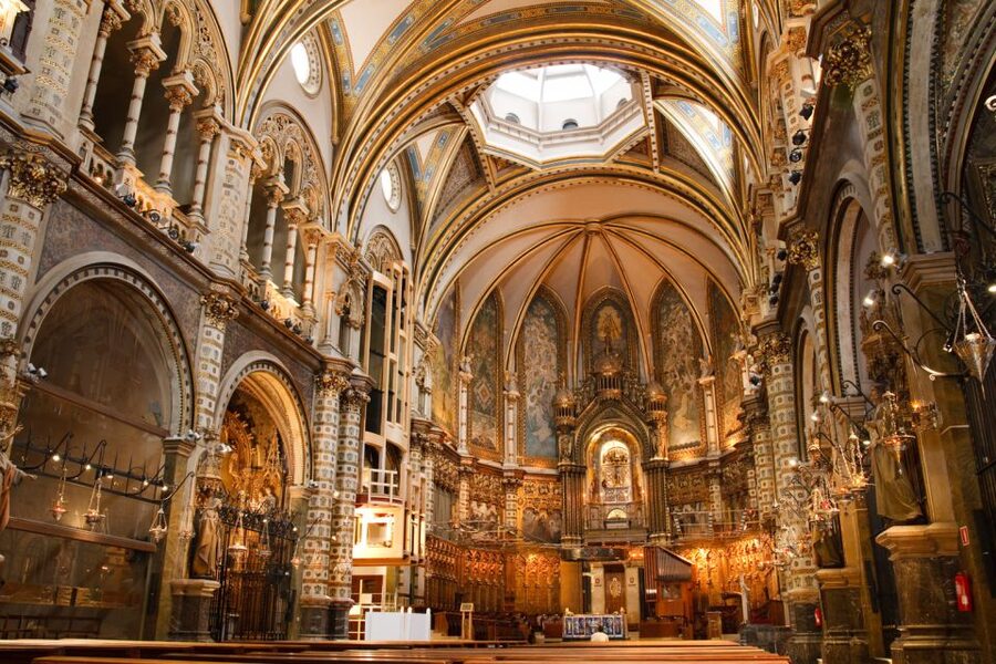 Montserrat & Cava Wineries Day Trip from Barcelona w/ Pickup - The cava tasting with tapas: what you actually get
