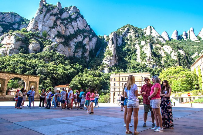 Montserrat Half Day Afternoon Tour from Barcelona - Barcelona warm-up walk: Gothic Quarter, Cathedral, Born, and Montjuïc views