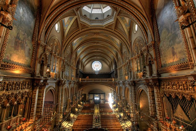 Montserrat Monastery Small Group or Private Tour Hotel pick-up - Stop 1: Montana de Montserrat for Serrated Views and Easy Walking