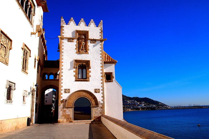 Montserrat Monastery with Easy Hike & Sitges Tour from Barcelona - Sitges Beach Breaks: Playa de Sitges and Platja de Sant Sebastia
