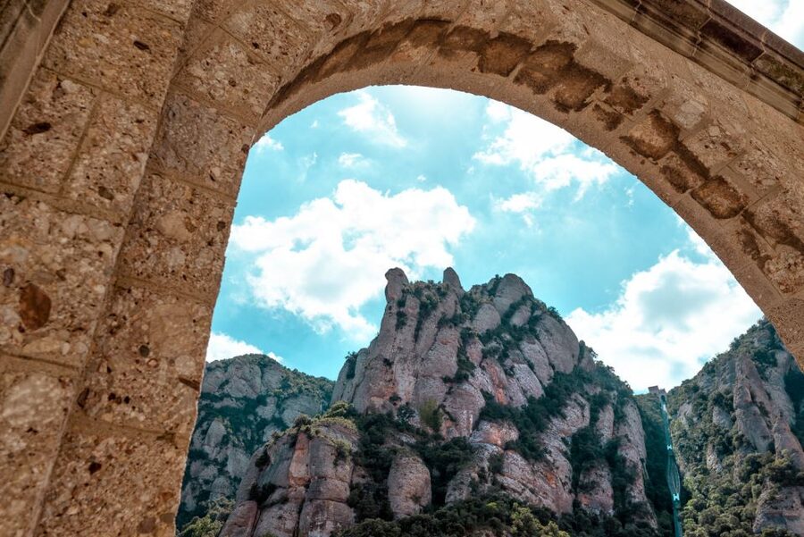 Montserrat: Morning or Afternoon Half-Day Trip with Pickup - A Half-Day Taste of Montserrat Above Barcelona