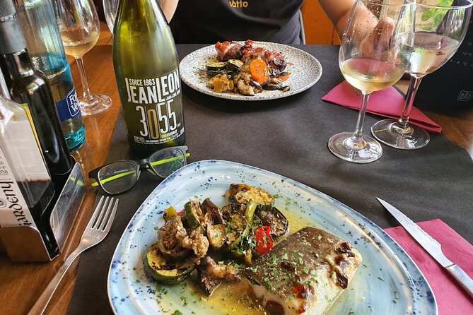 Montserrat & Winery Visit Tour with Traditional Farmhouse Lunch - Funicular, cable car, or rack railway: getting those mountain views