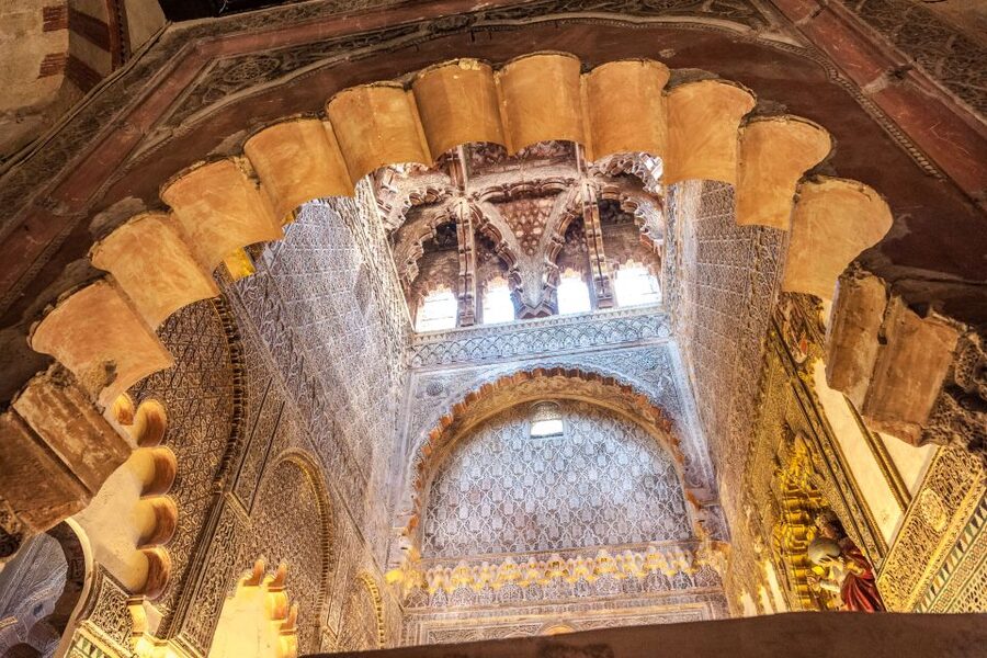 Mosque-Cathedral of Córdoba Guided Tour with Tickets - Mosque to cathedral: reading the layers without getting lost