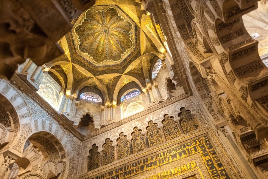 Mosque-Cathedral of Córdoba Guided Tour with Tickets - Guides make or break this visit: what to expect from the storytelling
