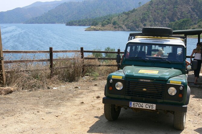 Natural Parck Jeep Eco Tour from Costa del Sol - Monda: lunch on the main square and a slower village pause