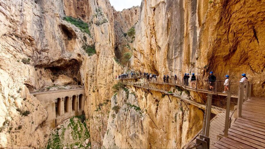 Nerja, Torrox, or Torre del Mar: Caminito del Rey Day Trip - Entering the gorge: north access, tunnel start, and your first real views