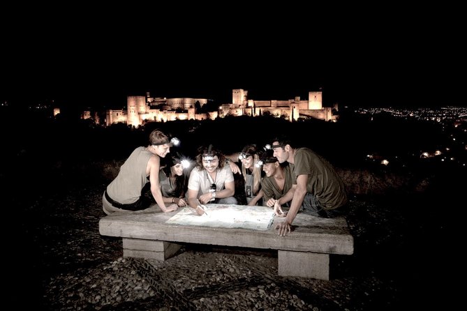 Night Adventure Tour, Play Granada Original - Stop 1: Mirador de Los Carvajales for Alhambra photos