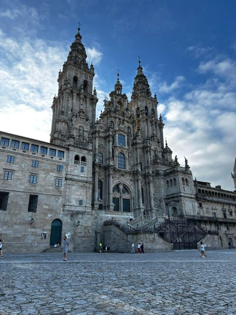 Old town walking tour in a small group - Price and Value: About $7 for a Central Santiago Introduction