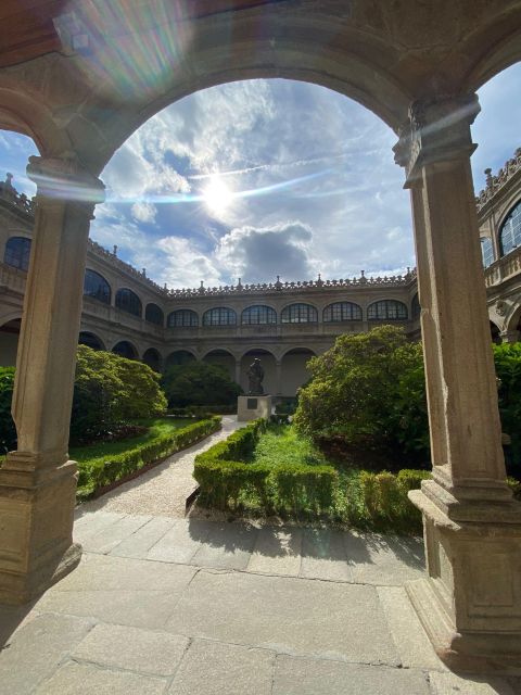 Old town walking tour in a small group - Cathedral Squares on Foot: Platerías, Quintana, and Inmaculada