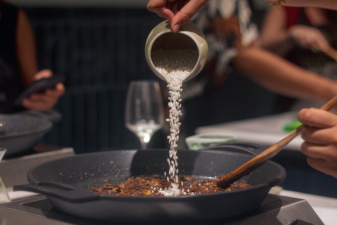 Paella Cooking Class in Madrid with Bottomless Wine Pairing - Practical tips before you go