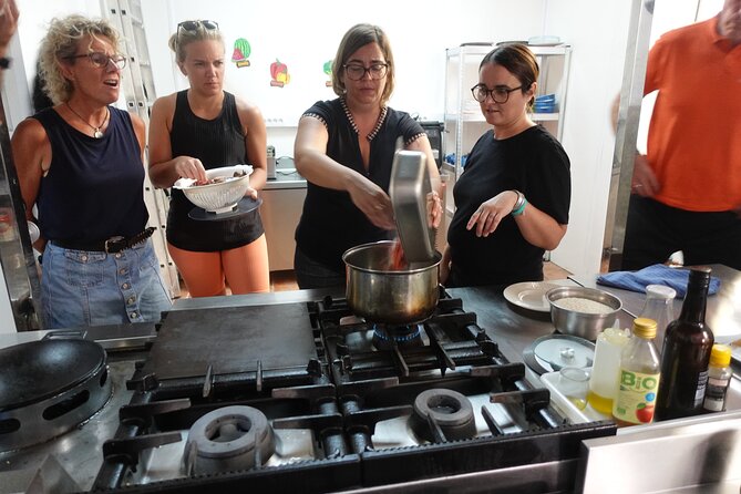 Paella & Sangria Class with Tapas and Market Visit - Sangria and tapas: what you’ll actually eat