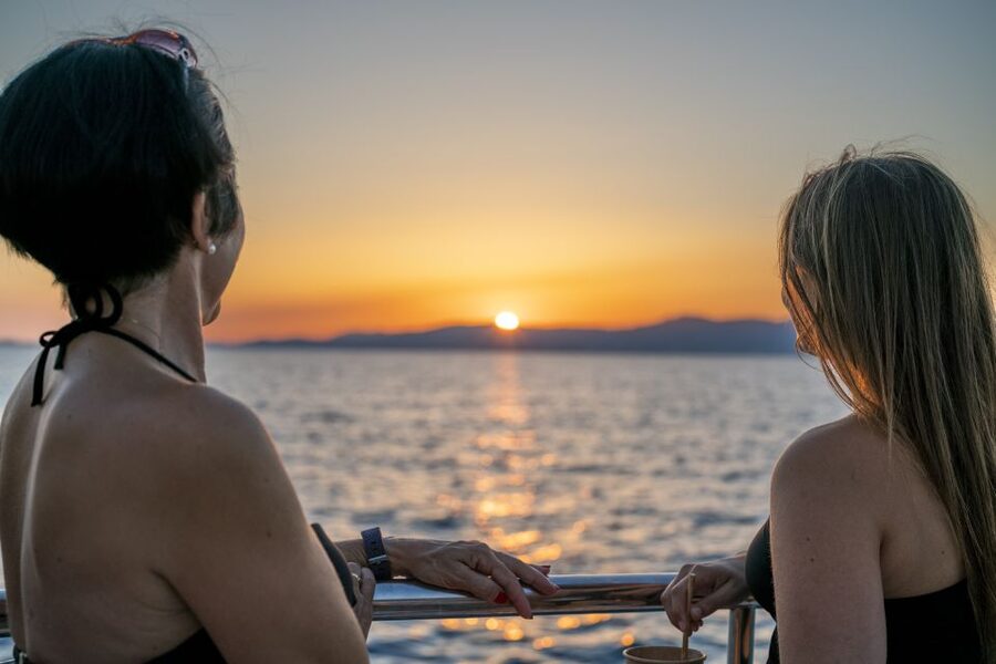 Palma: Catamaran Cruise with Swimming and Snorkelling - On-board vibe: music, space, and how to score better photos