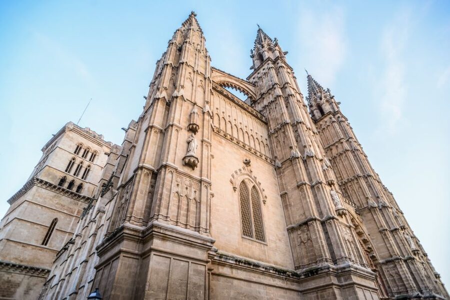 Palma: Cathedral of Mallorca Skip-the-Line Entry Ticket - La Seu Cathedral in Palma: why this church is worth your attention