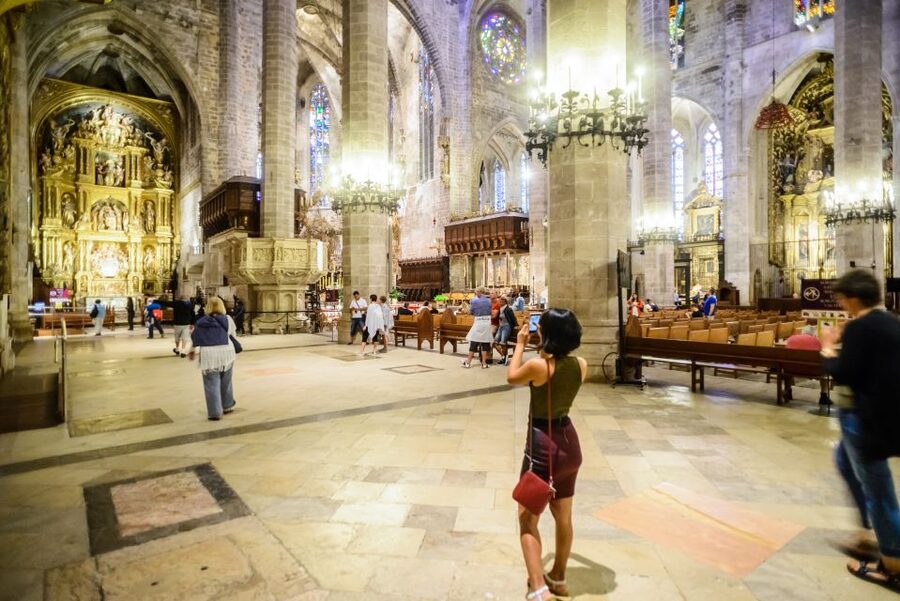 Palma: Cathedral of Mallorca Skip-the-Line Entry Ticket - Dress code and comfort tips: avoid the common hassles