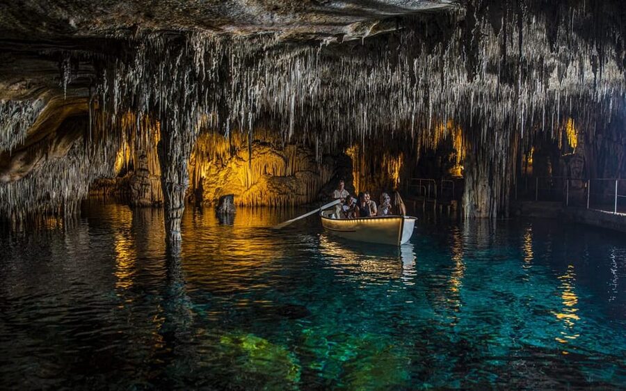 Palma: Caves of Drach Entrance, Music Concert, and Boat Trip - Palma to the caves: easy bus ride, useful narration, real-world timing