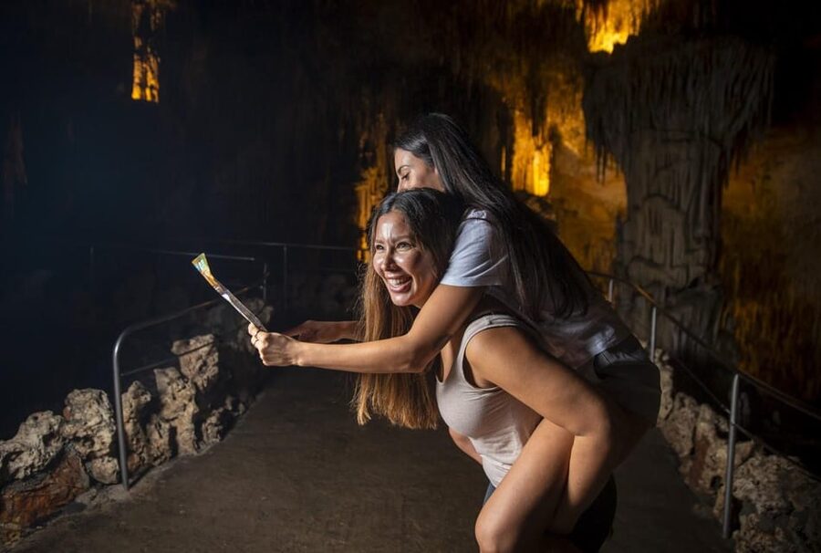Palma: Caves of Drach Entrance, Music Concert, and Boat Trip - Live classical concert in the amphitheater: the music is the point