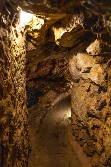 Palma: Caves of Genova Ticket & Digital Informational Video - Finding the Main Restaurant Reception in the Genova Neighborhood