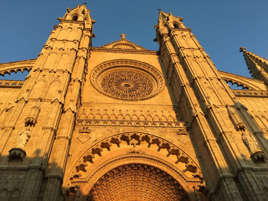 Palma: Culinary Tapas Tour of the Old Town - Es Baluard Fortress and Passeig del Born: Views and Evening Energy