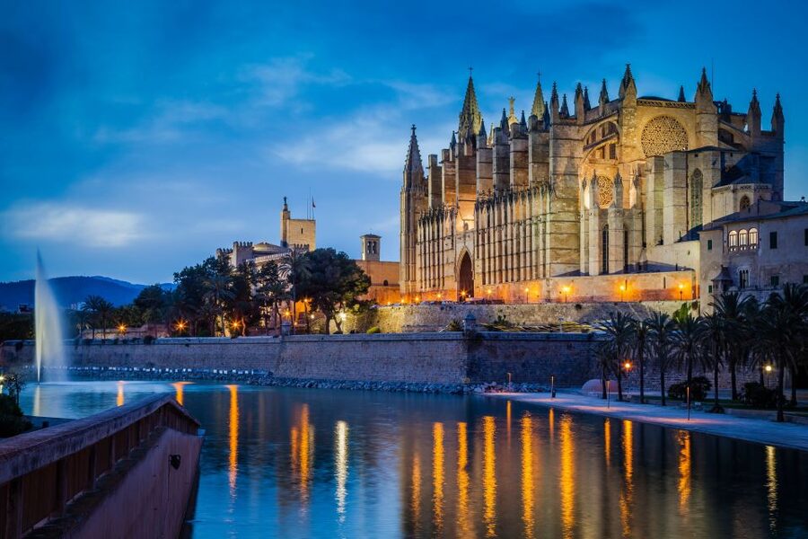 Palma: Culinary Tapas Tour of the Old Town - Dessert Finish and the End at Carrer de la Unió
