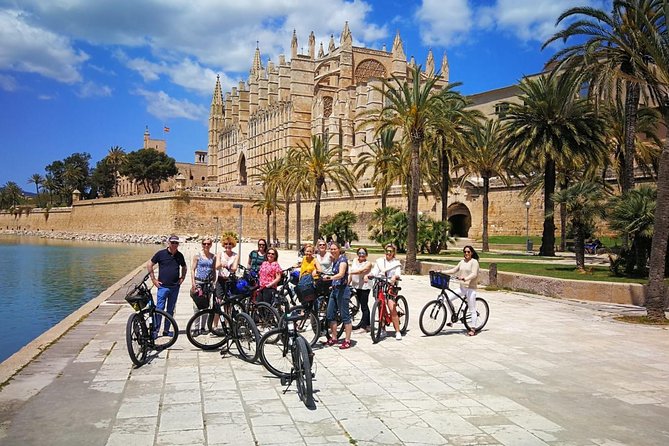 Palma de Mallorca Bike Tour - Old Town highlights: St Francesco, Parc de la Mar, and the cathedral area