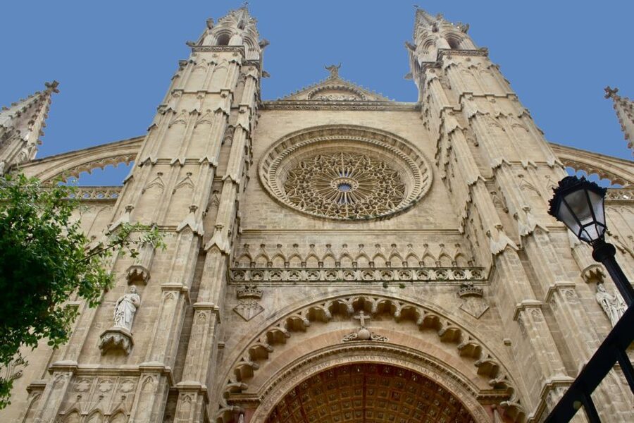 Palma de Mallorca: City Walking Tour with The Cathedral - Key highlights to look for